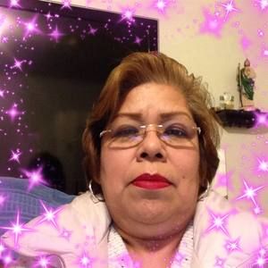 Meet your Posher, Reyna